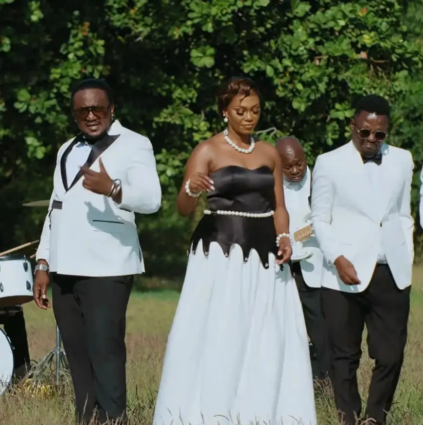 Banana Zorro & The B Band – I Feel Love